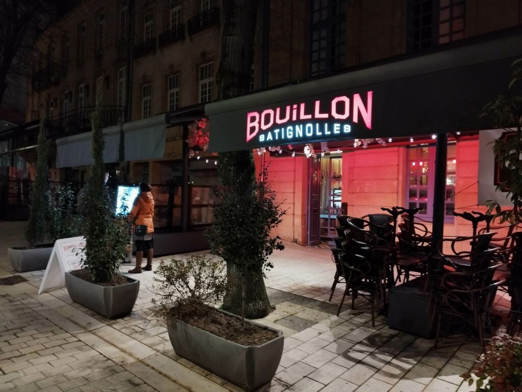 Atelier_Enseignes_Stores_Lumineux_Bouillon_Batignolles_57_02-1024x768-1